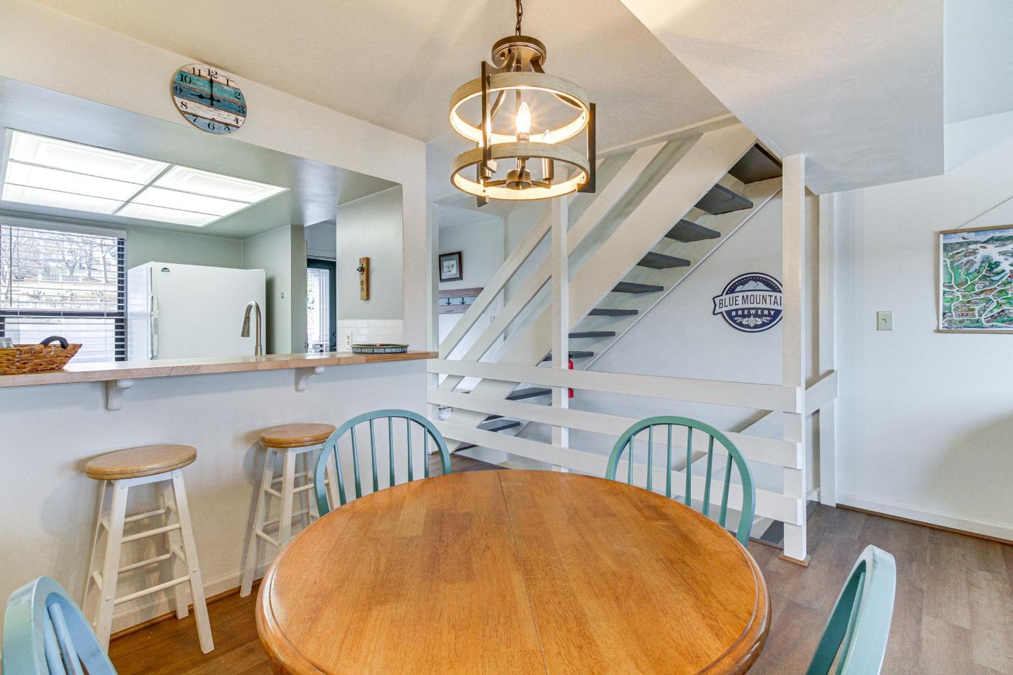 Lakefront Moneta Home With Community Boat Dock! Exterior photo